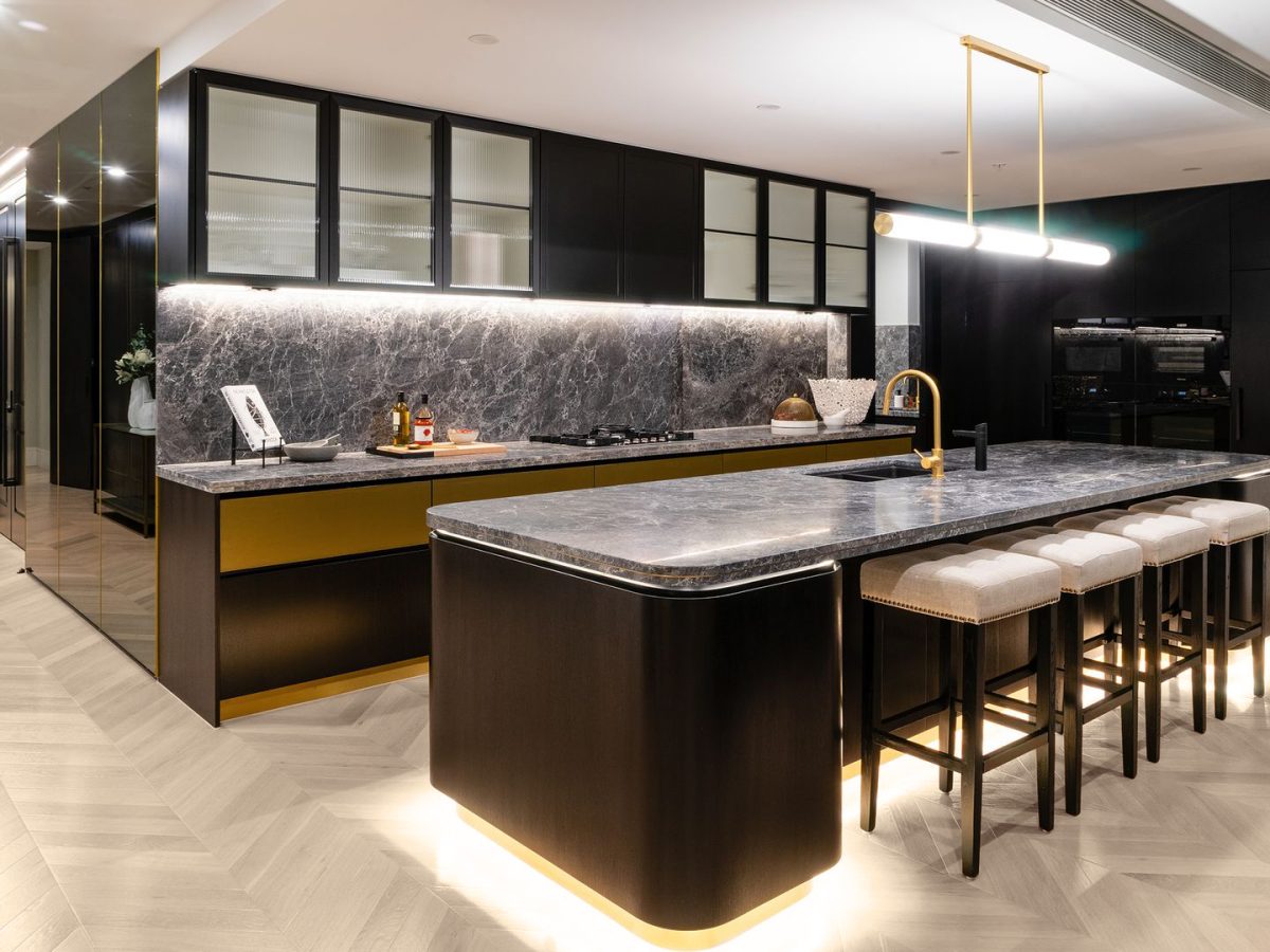 DE MARQUE OAK Chevron Chateau Grey