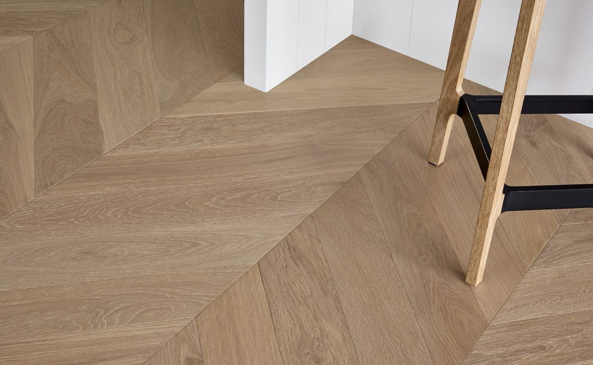 DE MARQUE OAK Chevron Colonial Grey